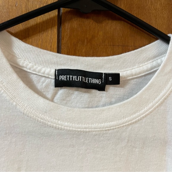 PrettyLittleThing Femme T-shirt Tee Shirt Short Sleeve Top Sz S EUC - Picture 3 of 4